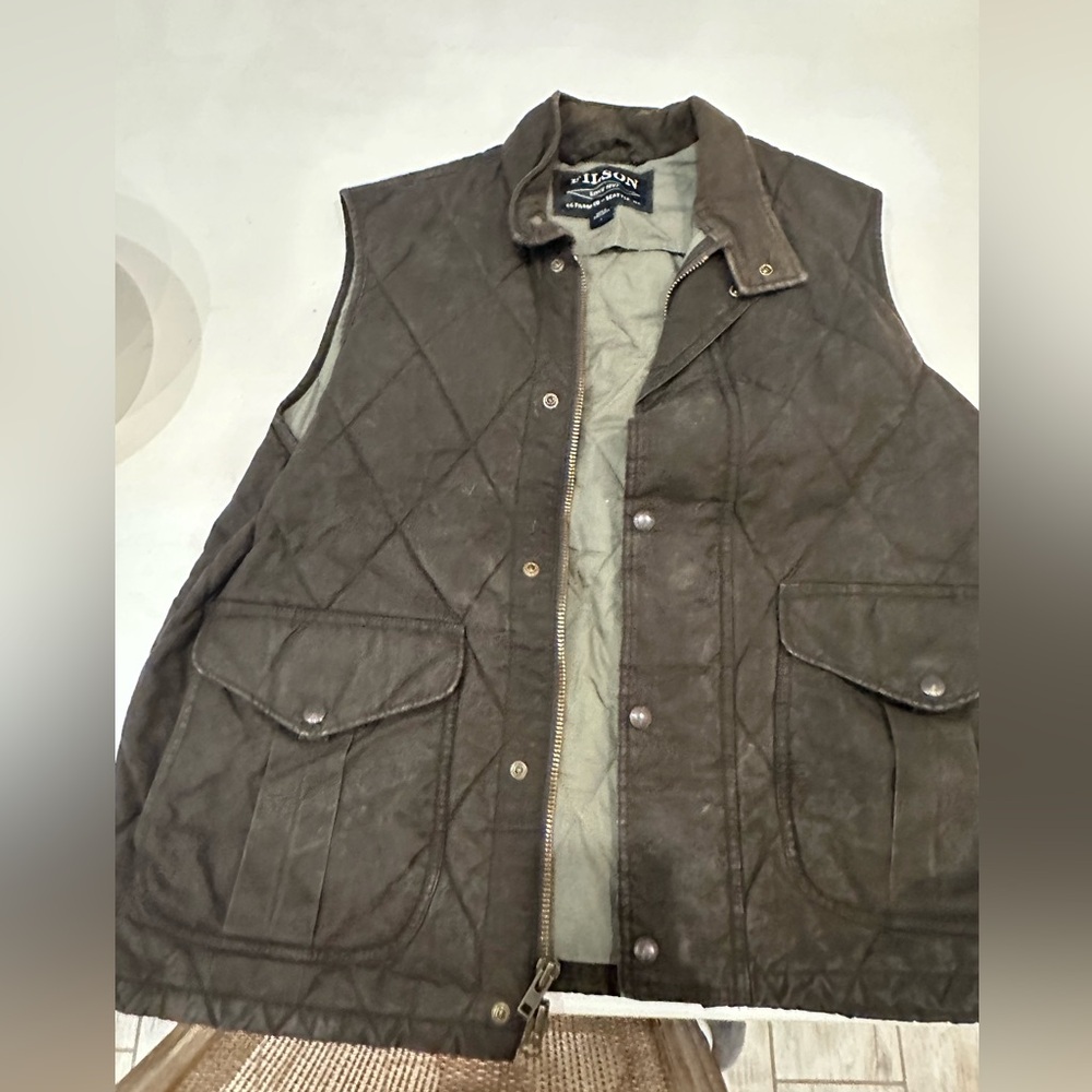 Filson Men's Brown Quilted Vest